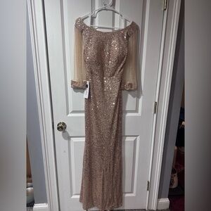 Azazie- color is blush- Size 6- NWT